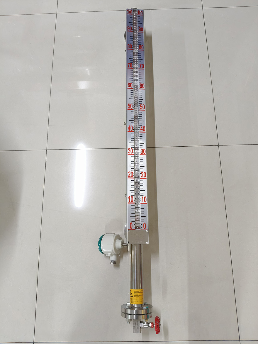 上海铭曼防爆磁翻板液位计，DN20凹面法兰，200℃，密度0.76g.cm³，1米.jpg